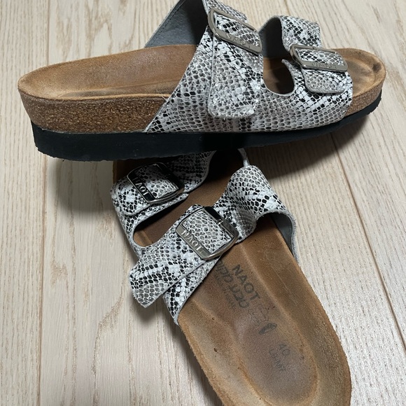 New Naot Classic Sandals- Snakeskin - Picture 1 of 3